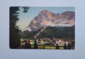 San Martino di Castrozza mit Cimon della Pala (3186 m) Tirol