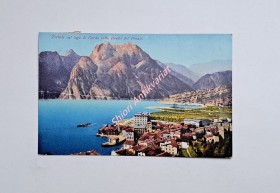 Torbole sul lago di Garda colla strada del Ponale