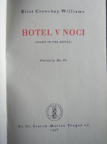 Hotel v noci